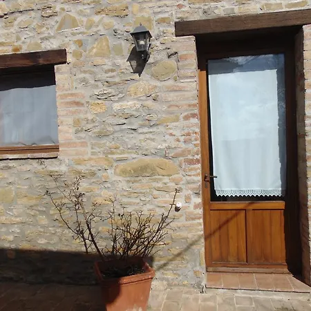 Agriturismo Cor Di Bezzolo Farm stay Perugia
